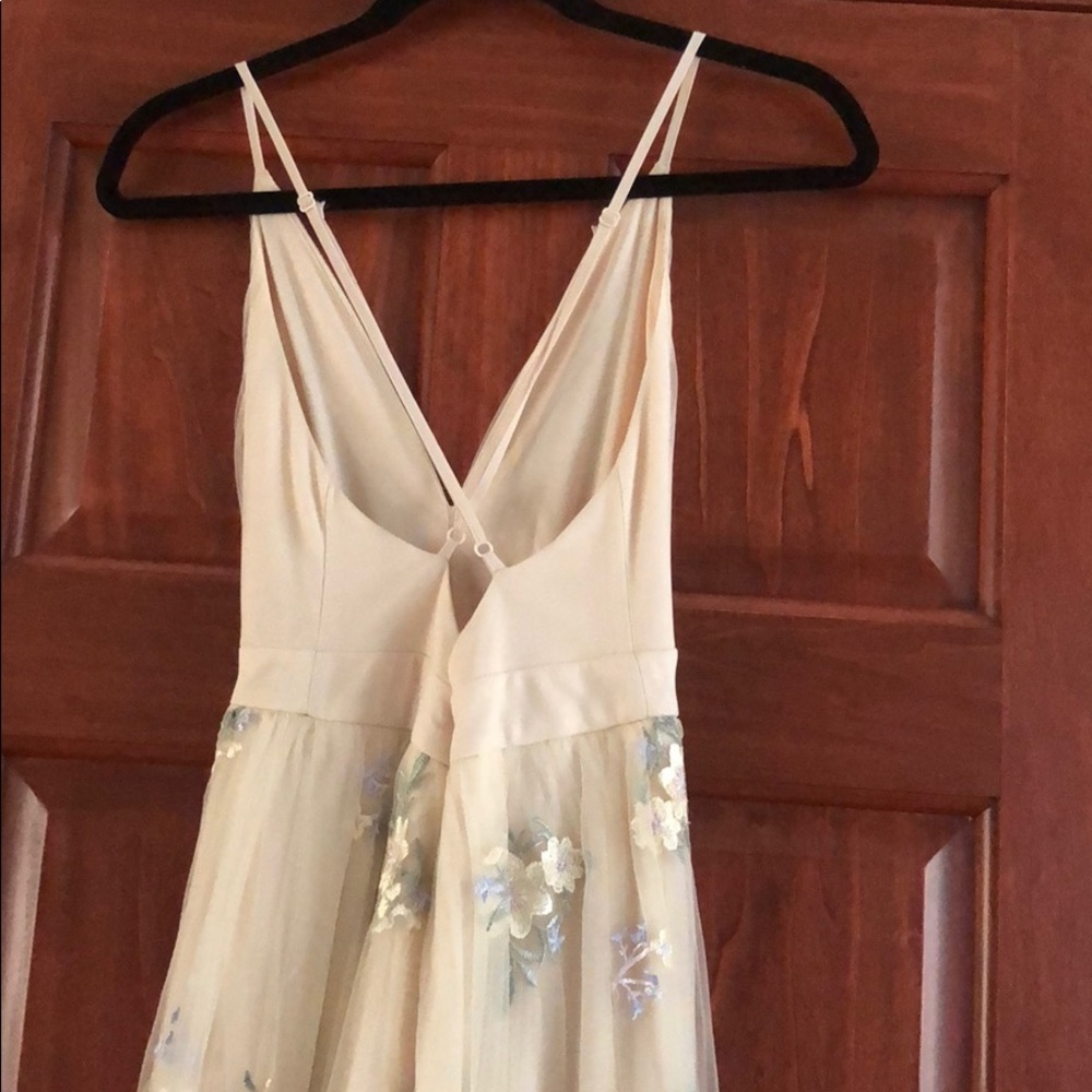 Lulus Lorenzo embroidered maxi dress - Picture 7 of 7